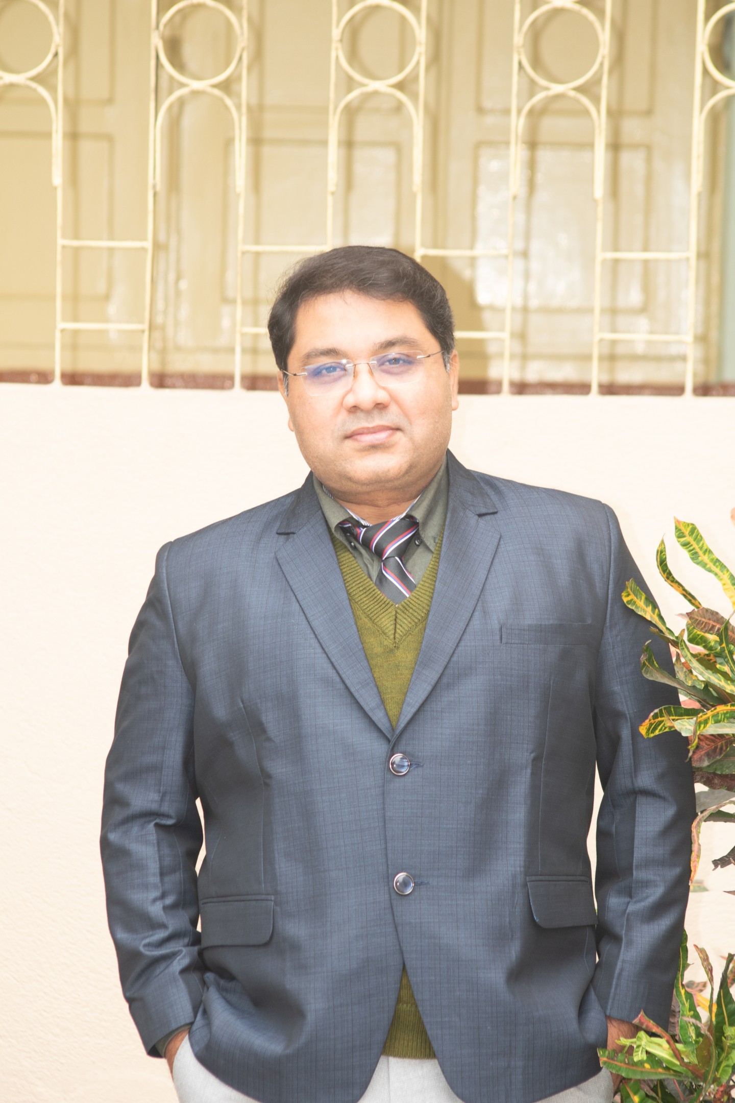 Dr Sumit Dutta